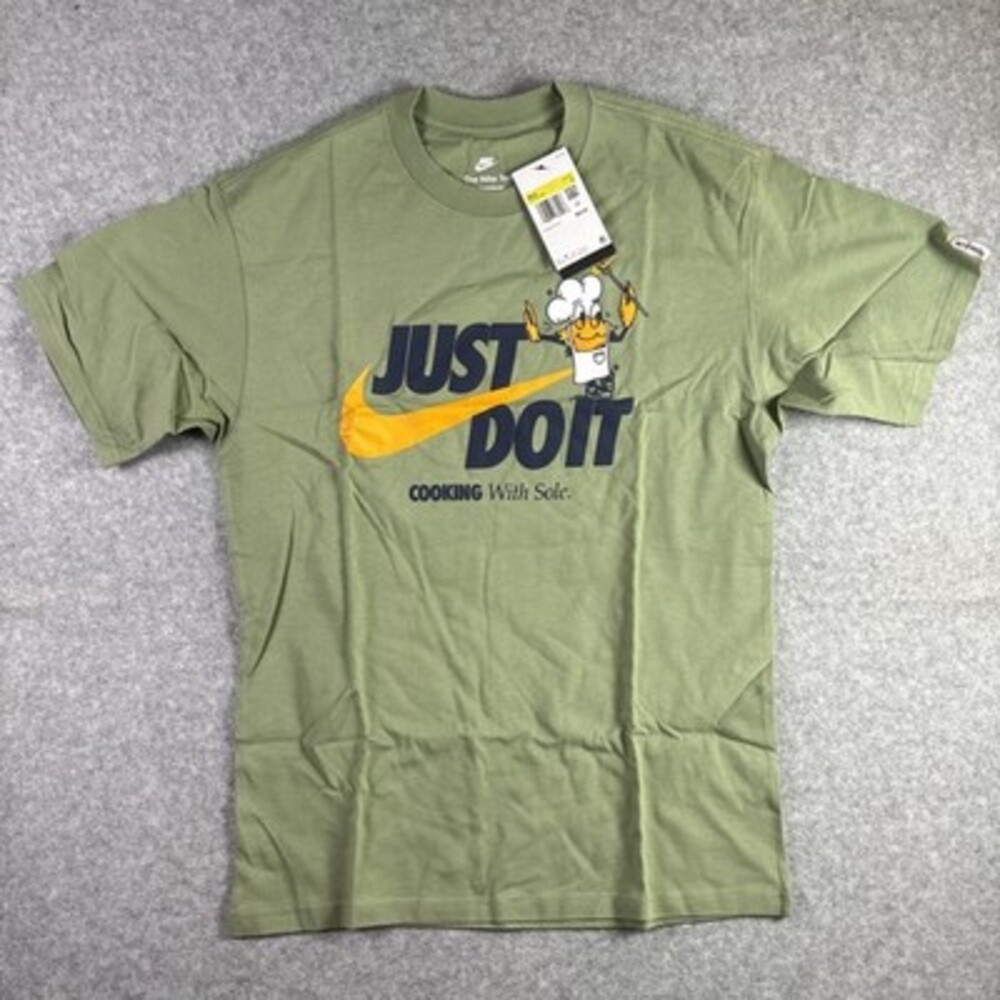 $45 Retail Nike 'Cooking With Sole' Graphic Tee Men's T-Shirt NWT Fv3749-386 S
